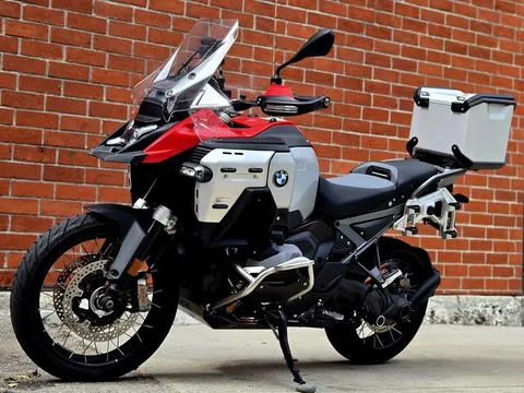 2025 BMW R 1300 GS Adventure Racing Red