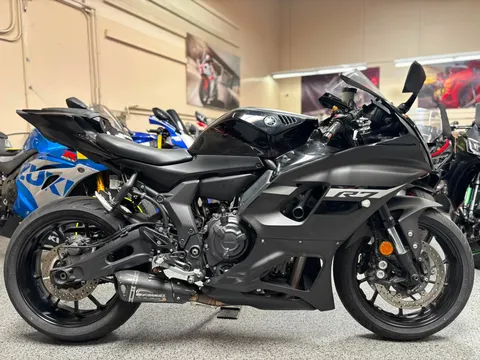 2024 Yamaha R7
