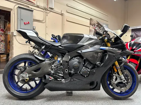 2019 Yamaha R1