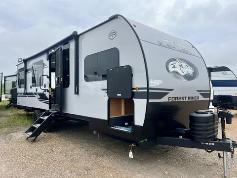 2026 Forest River Cherokee Grey Wolf Black Label 25RRTBL