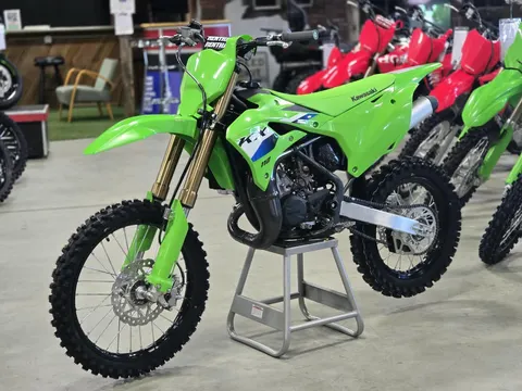 Kawasaki 2027 KX112