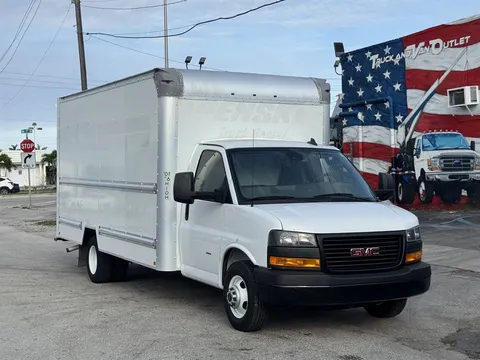2019 GMC Savana Commercial Cutaway