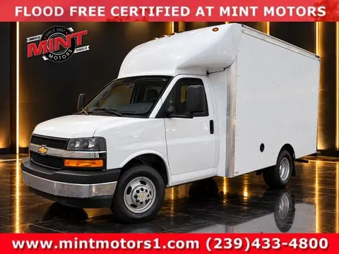 2022 Chevrolet Express Commercial Cutaway