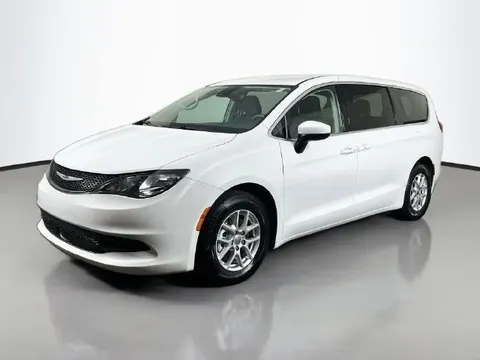 2023 Chrysler Voyager