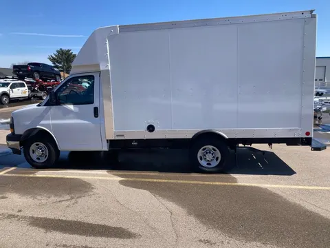 2025 GMC Savana Commercial Cutaway