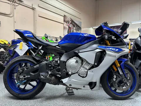 2015 Yamaha R1