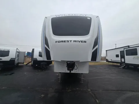 2026 FOREST RIVER Wildcat Fifth Wheels 37GALLEY