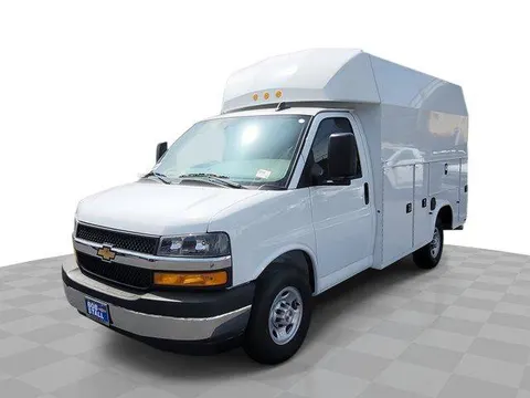 2026 Chevrolet Express Commercial Cutaway