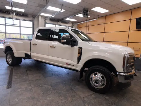 2027 Ford Super Duty F-350 DRW