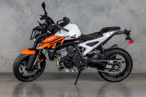 2027 KTM 990 DUKE