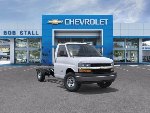 2025 Chevrolet Express Commercial Cutaway