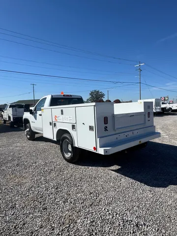 2025 Chevrolet Silverado 3500HD CC
