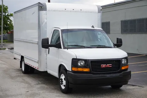 2017 GMC Savana Commercial Cutaway